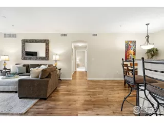 Photo #2: 1036774 Listing