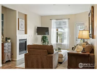 Photo #3: 1036774 Listing