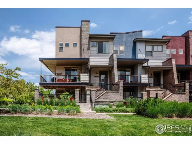 MLS: 1036781 Condo For Sale