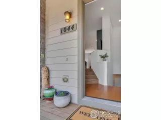 Photo #4: 1036781 Listing