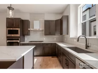 Photo #2: 1036792 Listing