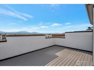 Photo #6: 1036792 Listing