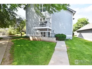 Photo #3: 1036794 Listing