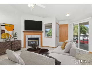 Photo #4: 1036831 Listing