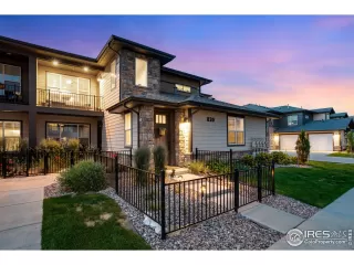 Photo #2: 1036857 Listing