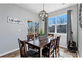 Photo #5: 1036968 Listing