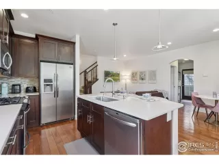 Photo #2: 1037082 Listing