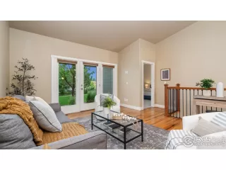 Photo #6: 1037113 Listing