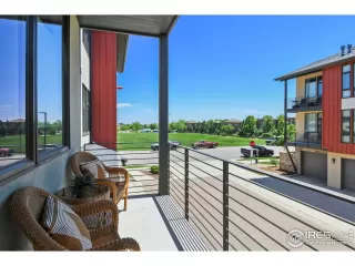 Photo #2: 1037232 Listing