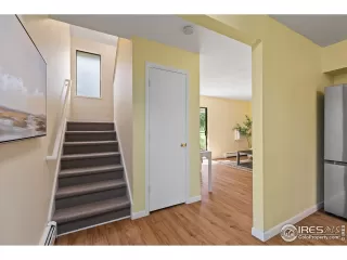 Photo #5: 1037246 Listing