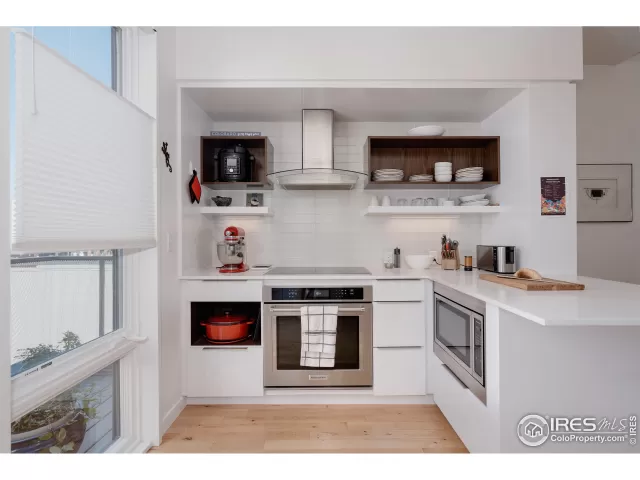 MLS: 1037278 Condo For Sale