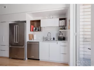 Photo #4: 1037278 Listing 