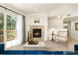 Photo #6: 1037286 Listing