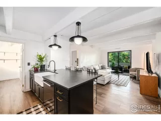 Photo #1: 1037309 Listing 