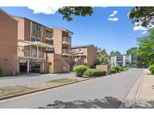 MLS: 1037333 Condo For Sale