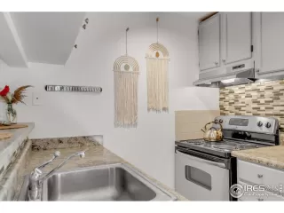 Photo #6: 1037335 Listing 