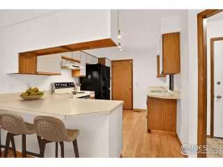 Photo #5: 1037412 Listing 