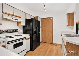 Photo #6: 1037412 Listing 