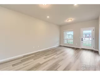 Photo #3: 1037443 Listing