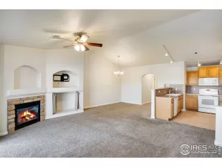 Photo #6: 1037453 Listing