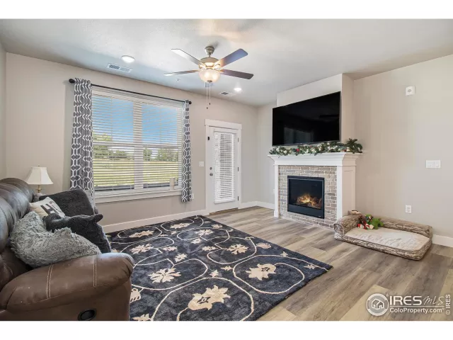 MLS: 1037465 Condo For Sale