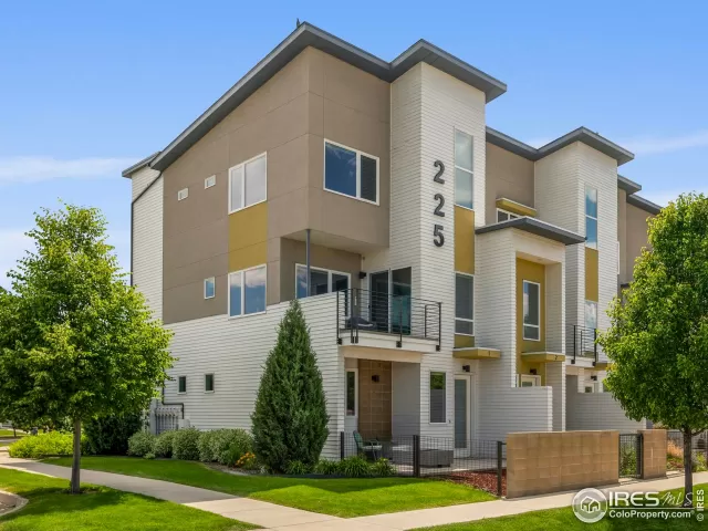 MLS: 1037561 Condo For Sale