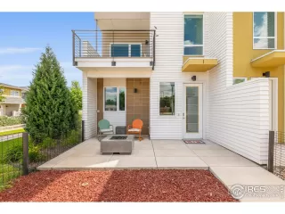 Photo #3: 1037561 Listing