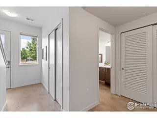 Photo #5: 1037561 Listing