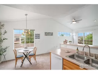 Photo #2: 1037589 Listing