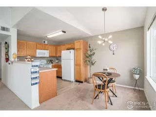 Photo #3: 1037589 Listing