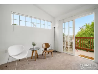 Photo #5: 1037589 Listing