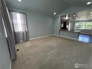 Photo #3: 1037592 Listing