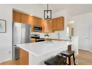 Photo #2: 1037614 Listing 