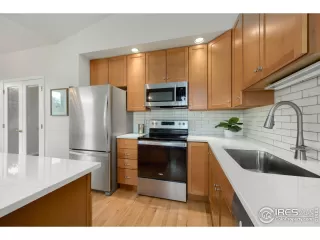 Photo #3: 1037614 Listing 