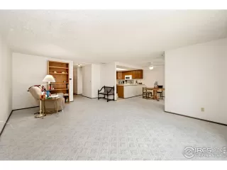 Photo #5: 1037620 Listing