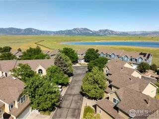 More Details about MLS # 1037723 : 211 ROCKVIEW DR SUPERIOR CO 80027