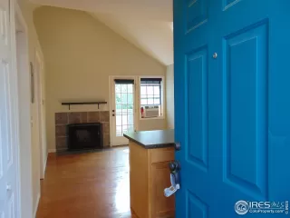 Photo #4: 1037728 Listing