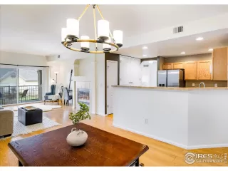 Photo #1: 1037794 Listing