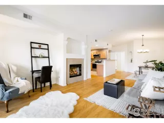 Photo #3: 1037794 Listing