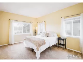 Photo #6: 1037794 Listing