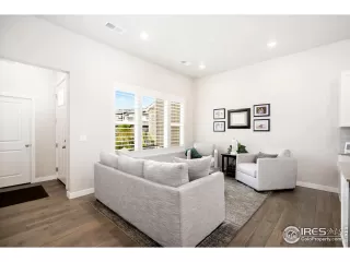 Photo #4: 1037800 Listing 