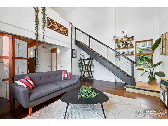 MLS: 1037805 Condo For Sale