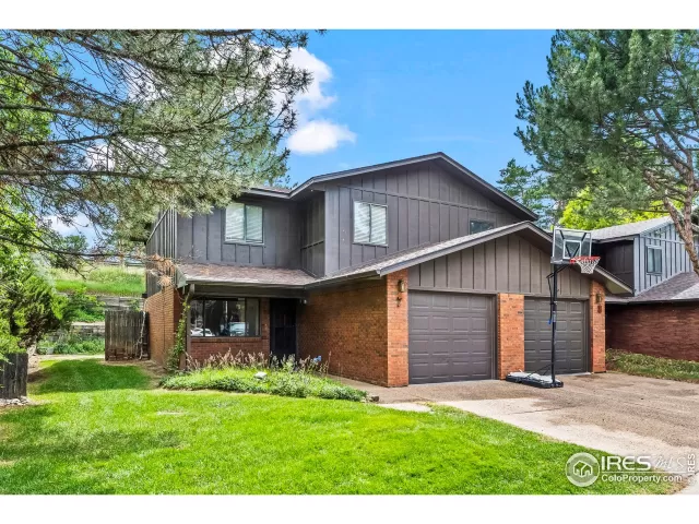 MLS: 1037808 Condo For Sale