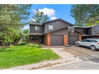 Photo #3: 1037808 Listing