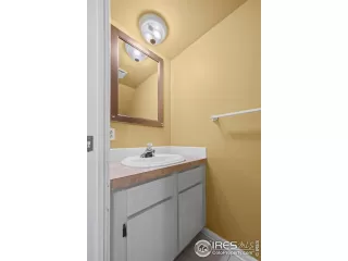 Photo #5: 1037808 Listing