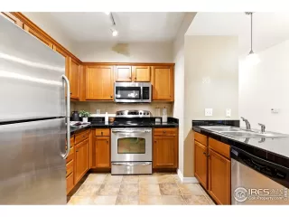 Photo #5: 1037809 Listing 