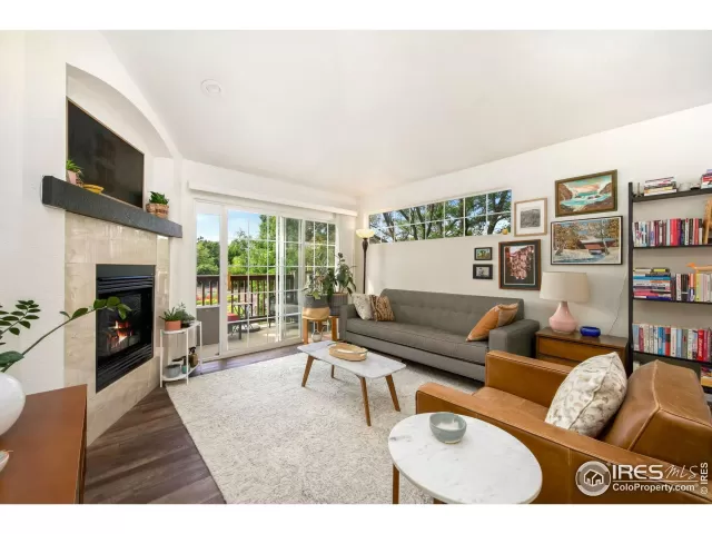 MLS: 1037892 Condo For Sale