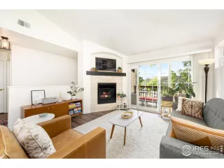 Photo #3: 1037892 Listing