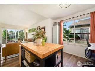 Photo #6: 1037892 Listing