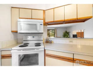 Photo #5: 1037920 Listing 